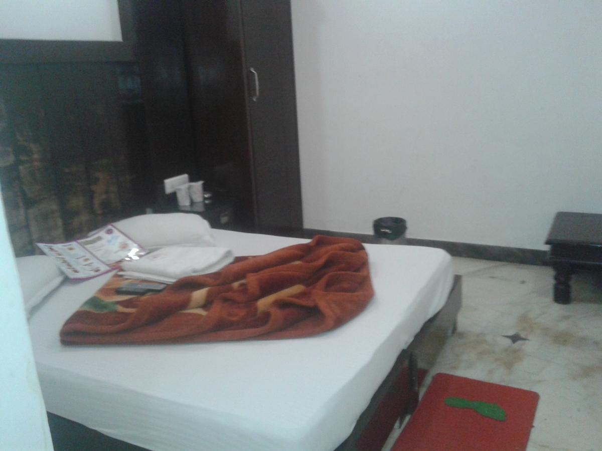 Hotel Grand Shyam- In Front Of New Delhi Railway Station-Couple Friendly Ню Делхи Екстериор снимка