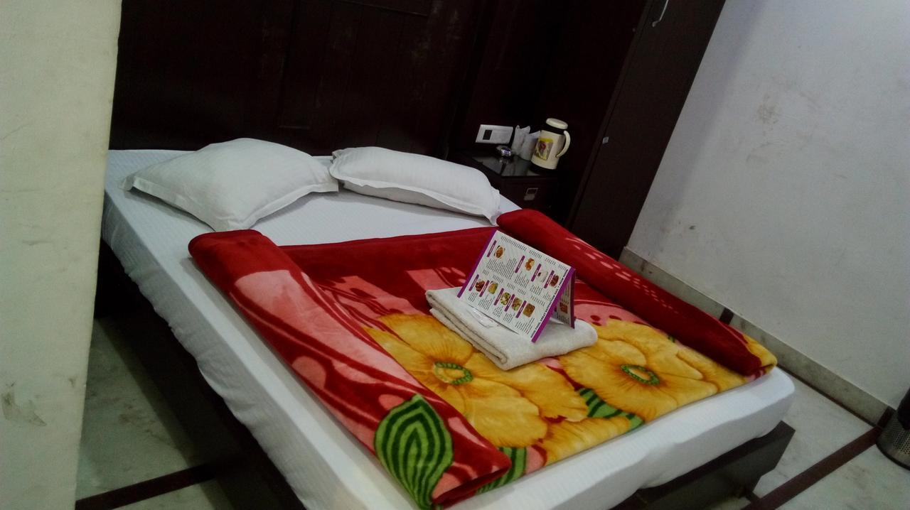 Hotel Grand Shyam- In Front Of New Delhi Railway Station-Couple Friendly Ню Делхи Екстериор снимка